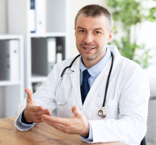 senior-doctor